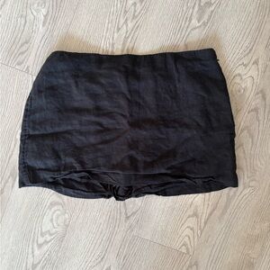 Abercrombie & Fitch Black Mid Rise Skort